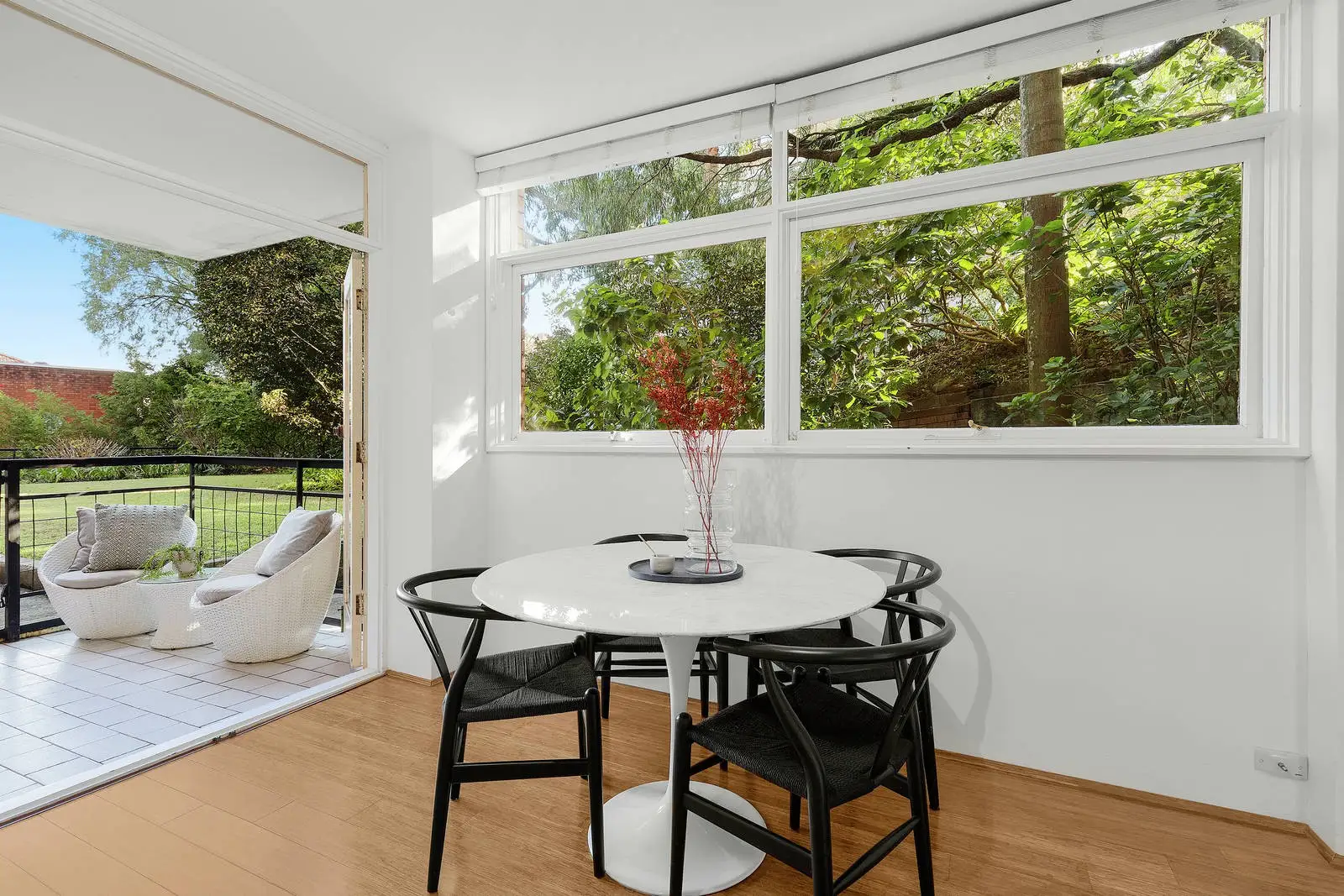 7/52 Darling Point Road, Darling Point Leased by Sydney Sotheby's International Realty - image 1