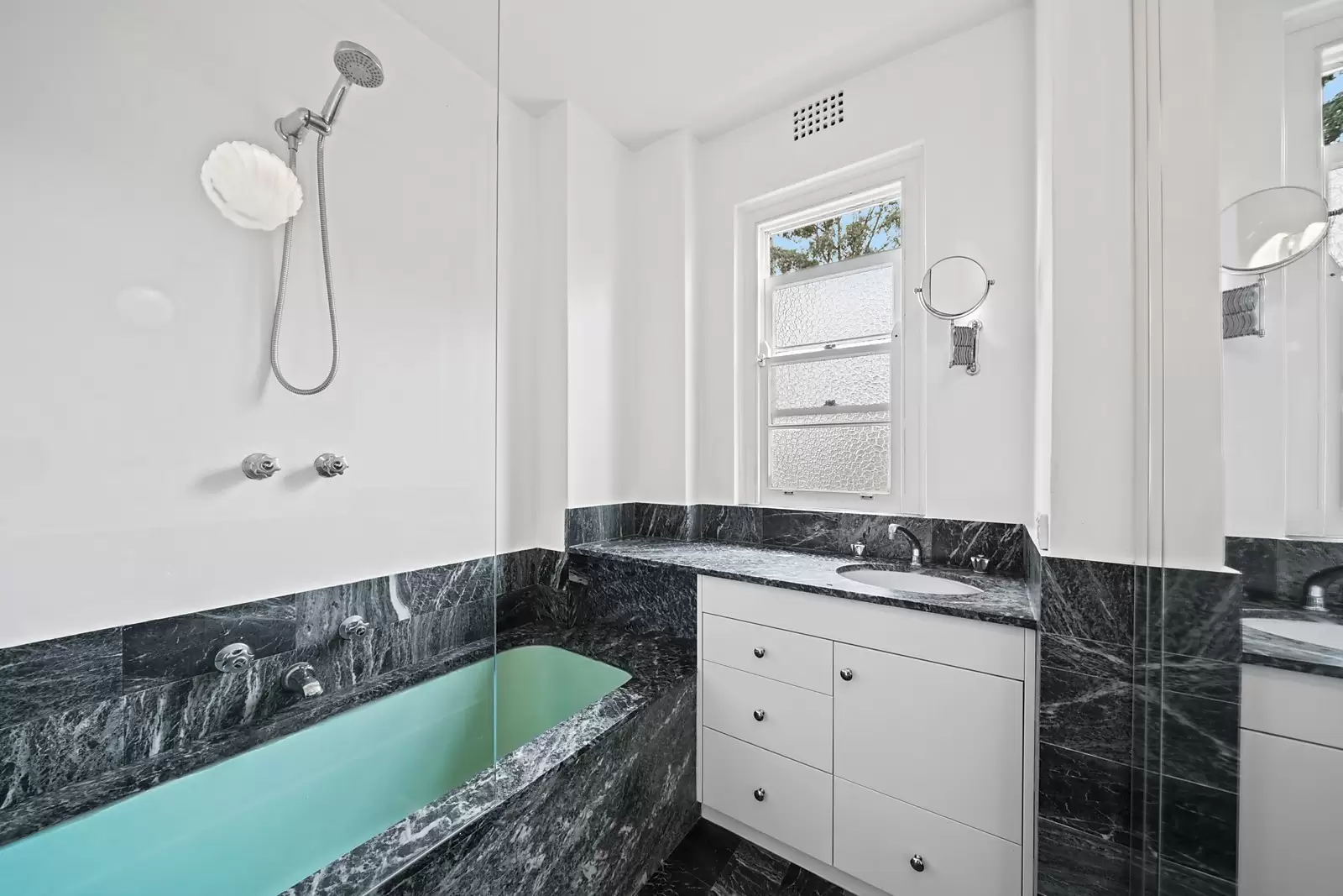 6/2 Marathon Road, Darling Point Sold by Sydney Sotheby's International Realty - image 9