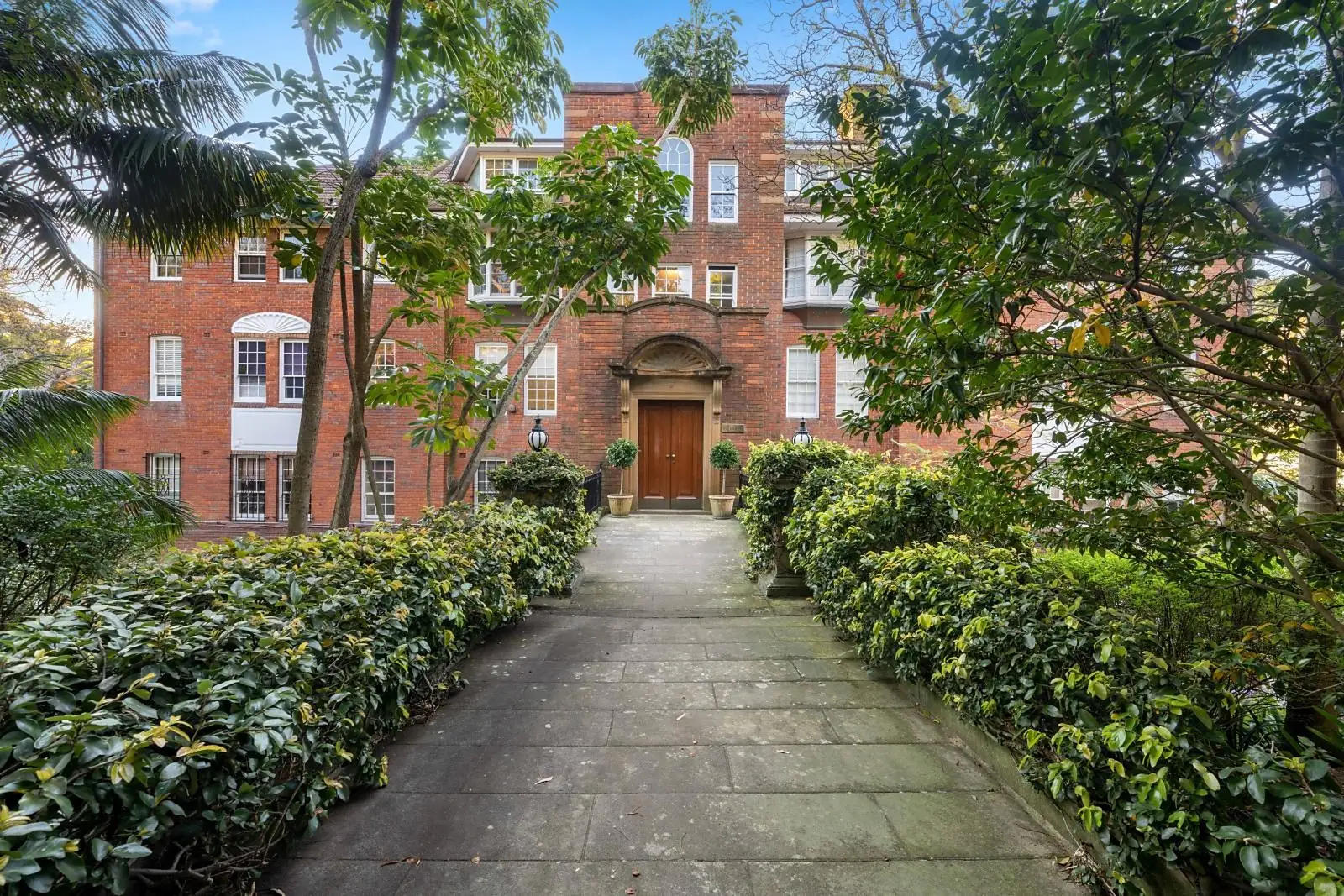 4/574 New South Head Road, Point Piper Sold by Sydney Sotheby's International Realty - image 2