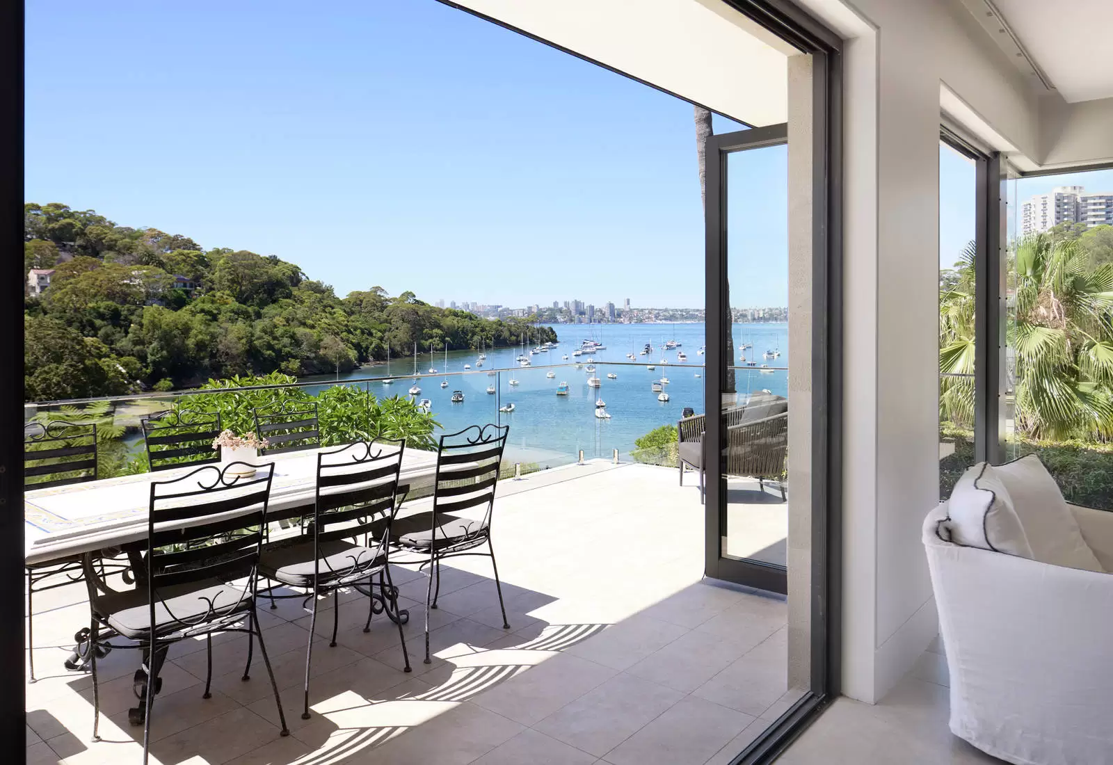 8 Curlew Camp Road, Mosman Leased by Sydney Sotheby's International Realty - image 2