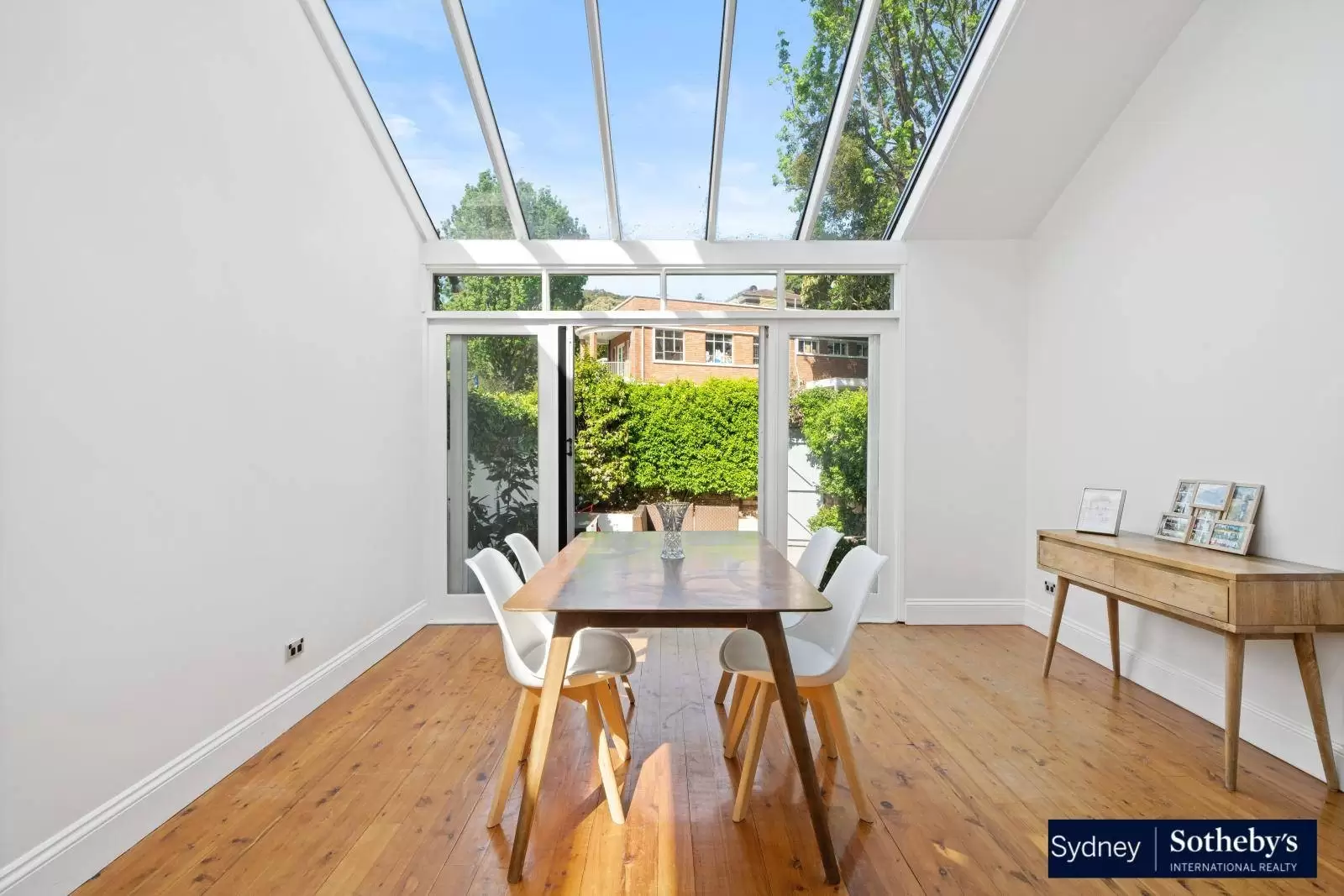 9 Pearce Street, Double Bay Leased by Sydney Sotheby's International Realty - image 2