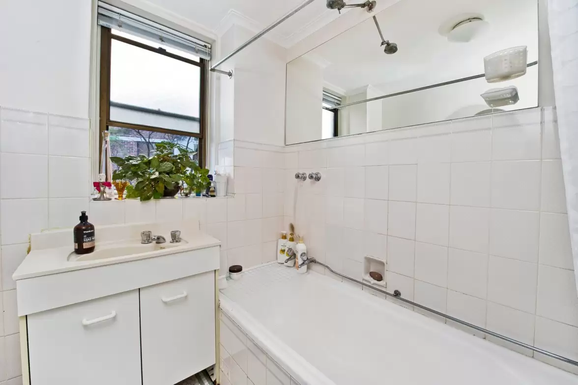 12/4 Macleay Street, Potts Point Sold by Sydney Sotheby's International Realty - image 7