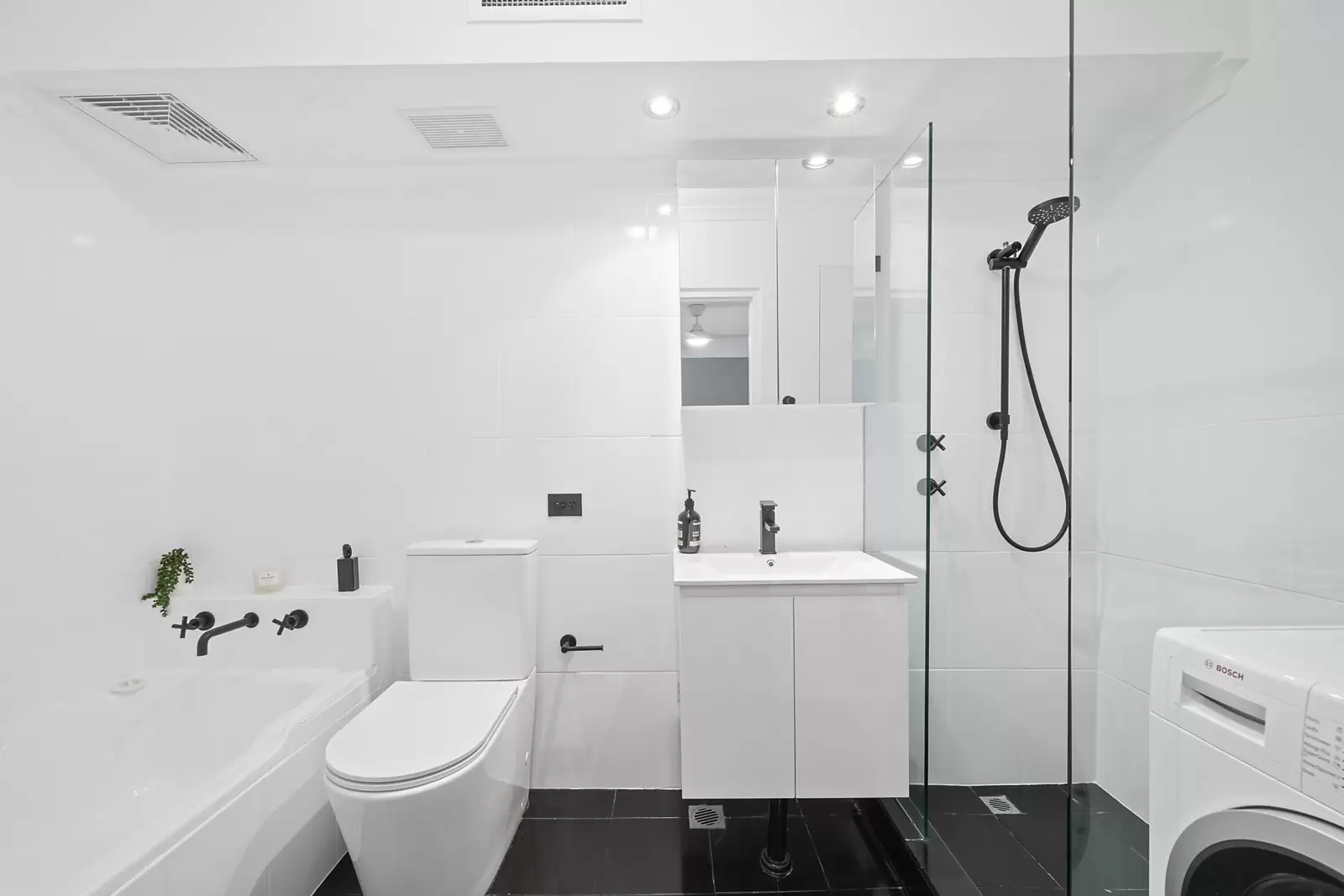 2B/3 Darling Point Road, Darling Point Sold by Sydney Sotheby's International Realty - image 9