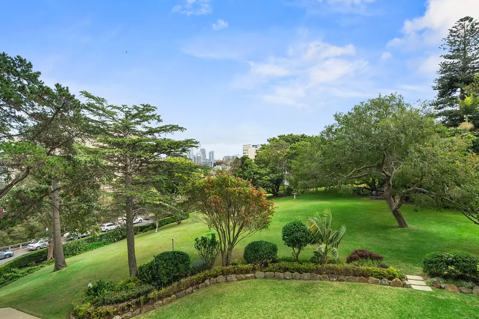 2B/3 Darling Point Road, Darling Point Sold by Sydney Sotheby's International Realty - image 3
