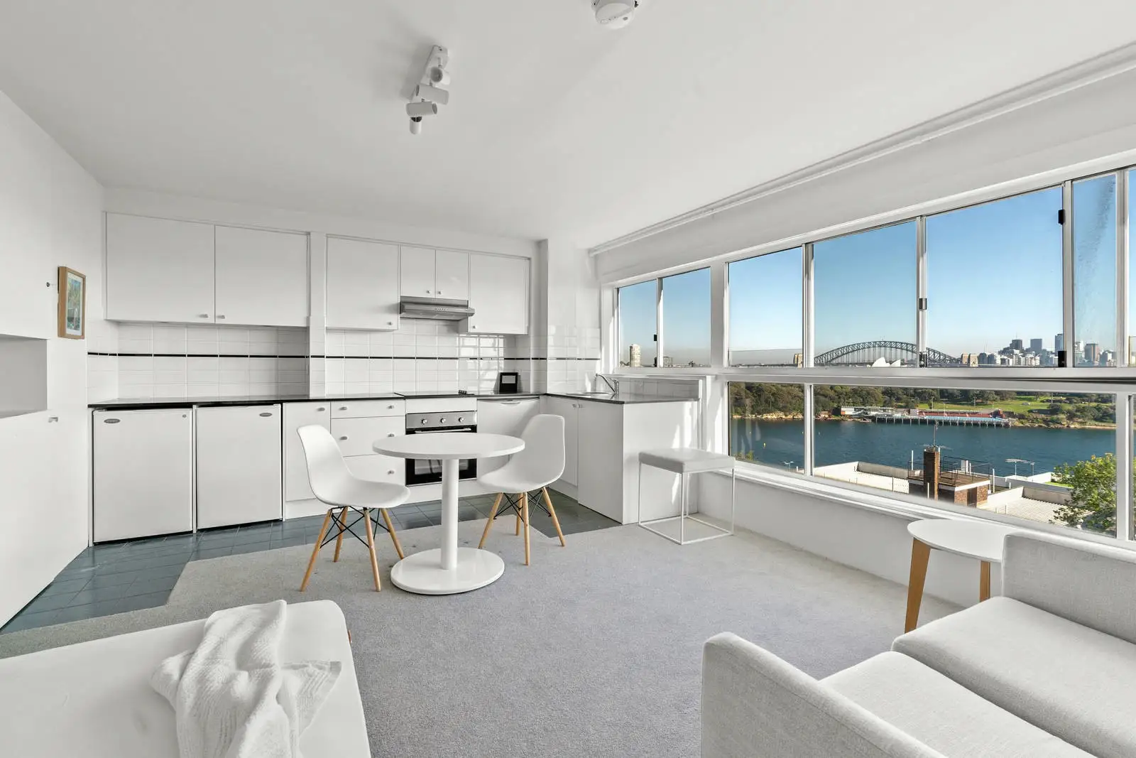 47/15 Wylde Street, Potts Point Leased by Sydney Sotheby's International Realty - image 2