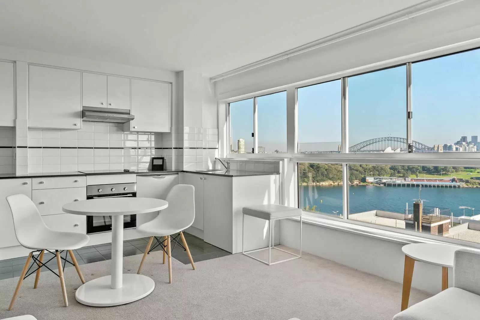47/15 Wylde Street, Potts Point Leased by Sydney Sotheby's International Realty - image 4