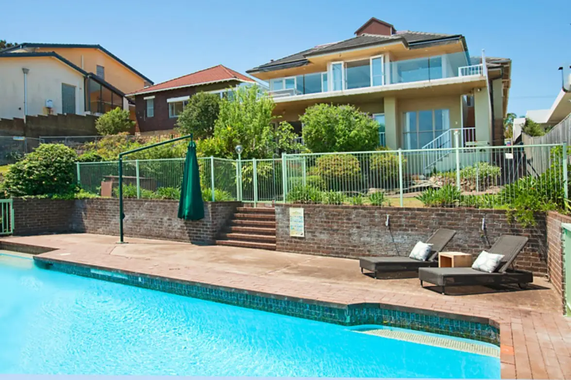 18 Kings Road, Vaucluse Leased by Sydney Sotheby's International Realty - image 1