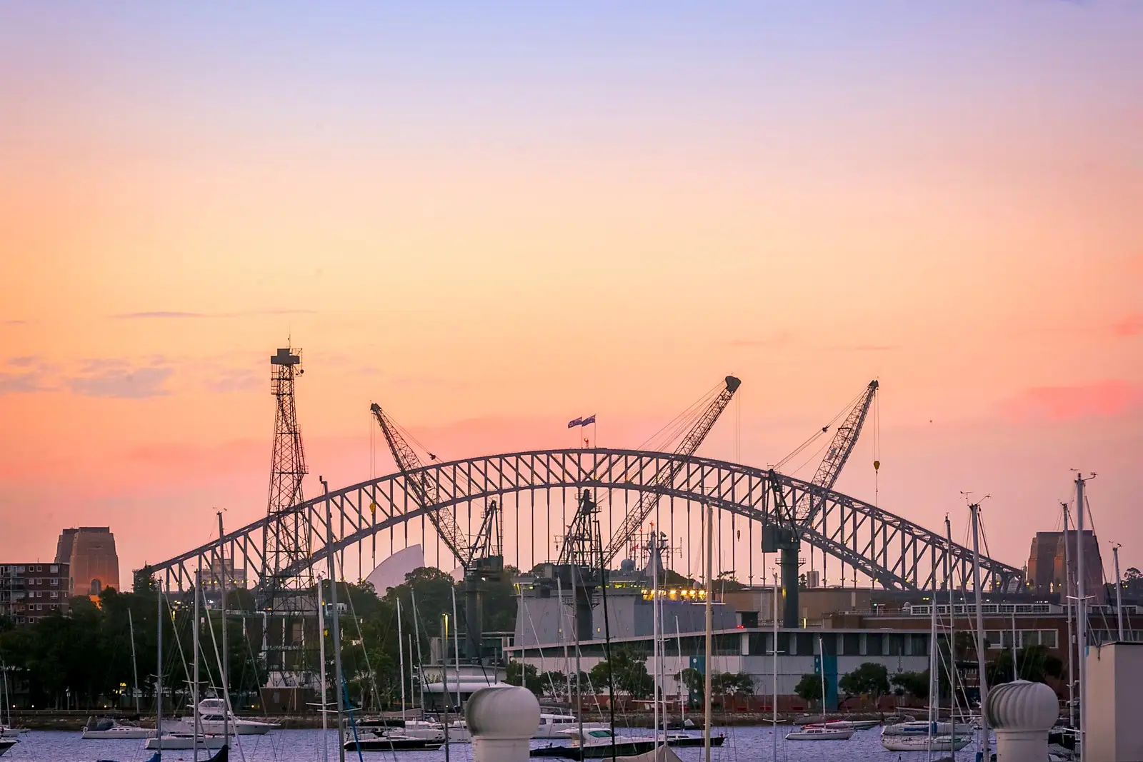 1/47 New Beach Road, Darling Point Sold by Sydney Sotheby's International Realty - image 1