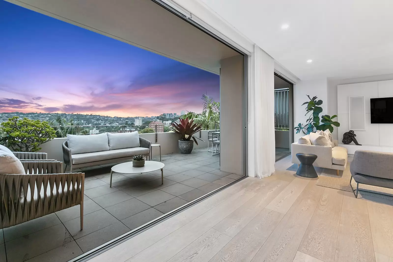 9/17 Greenoaks Avenue, Darling Point Sold by Sydney Sotheby's International Realty - image 6