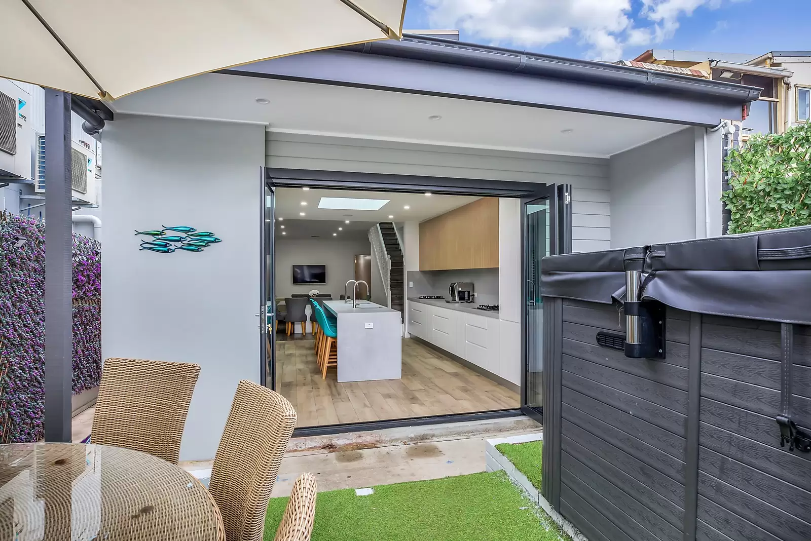 171 Old South Head Road (171 Barnett Lane), Bondi Junction Sold by Sydney Sotheby's International Realty - image 5