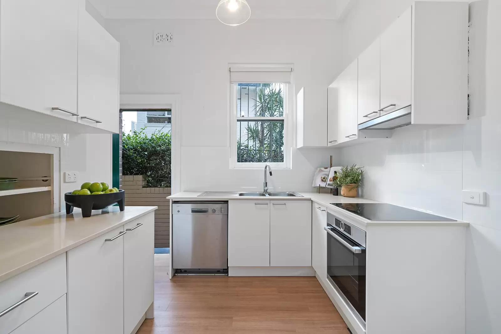 42 Darling Point Road, Darling Point Sold by Sydney Sotheby's International Realty - image 8