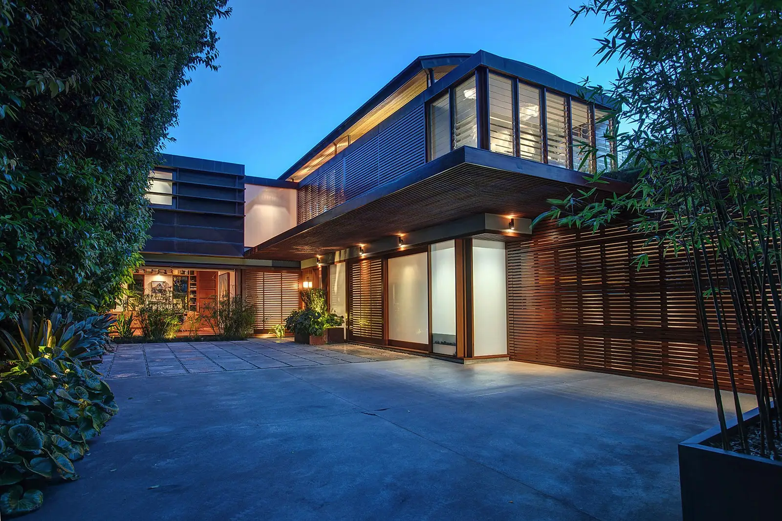 8 The Crescent, Vaucluse Sold by Sydney Sotheby's International Realty - image 2
