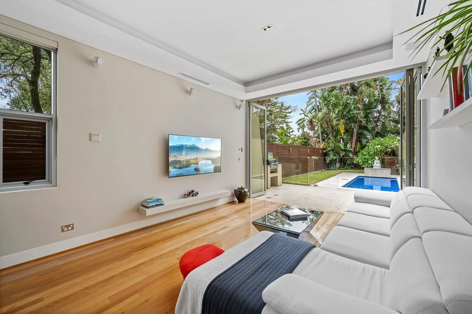 76A Dover Road, Rose Bay Sold by Sydney Sotheby's International Realty - image 2