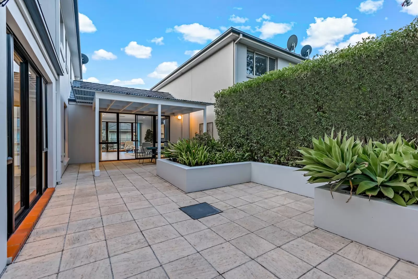 96 Linden Way, Bella Vista Sold by Sydney Sotheby's International Realty - image 8