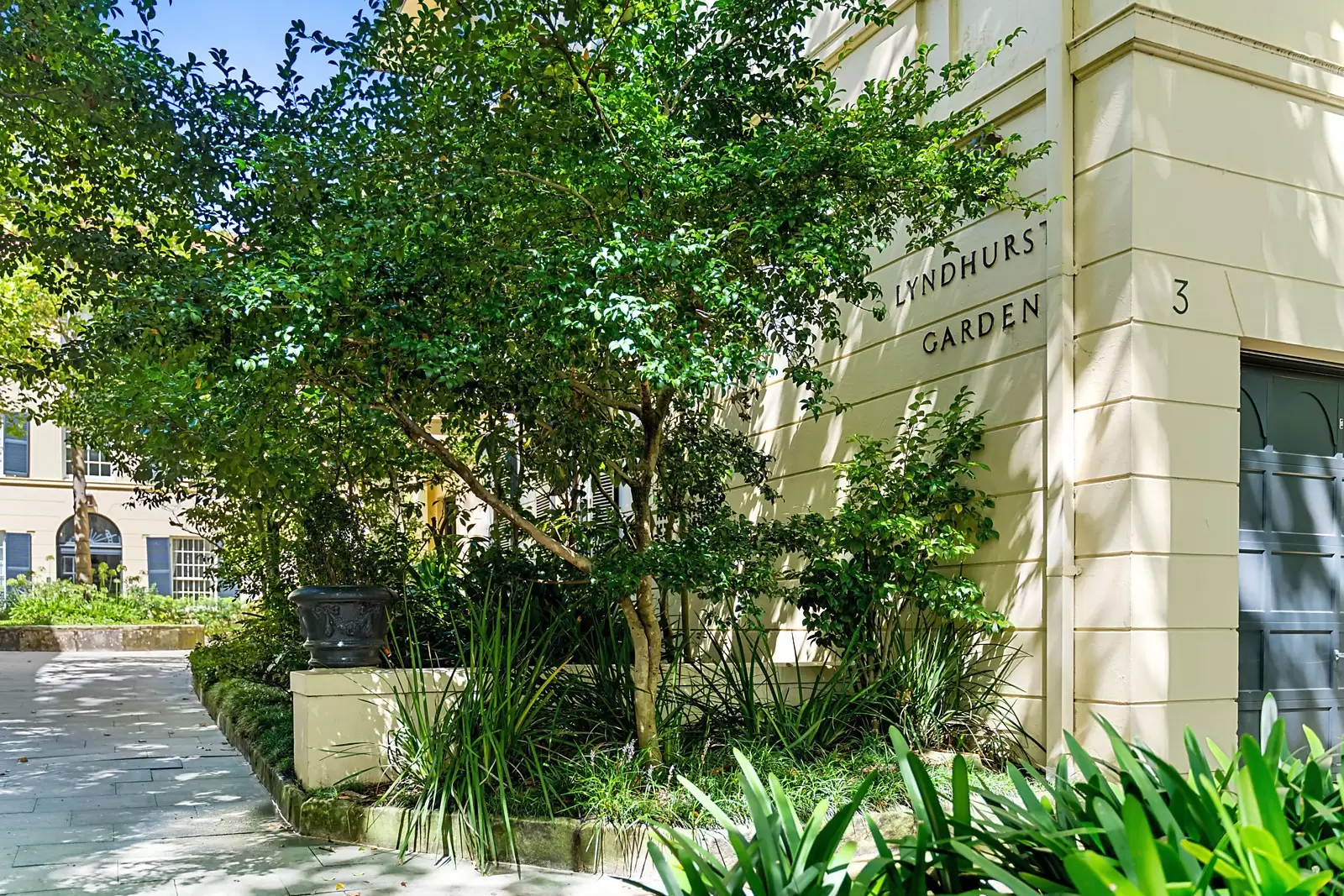 10/3 Rosemont Avenue, Woollahra Sold by Sydney Sotheby's International Realty - image 18