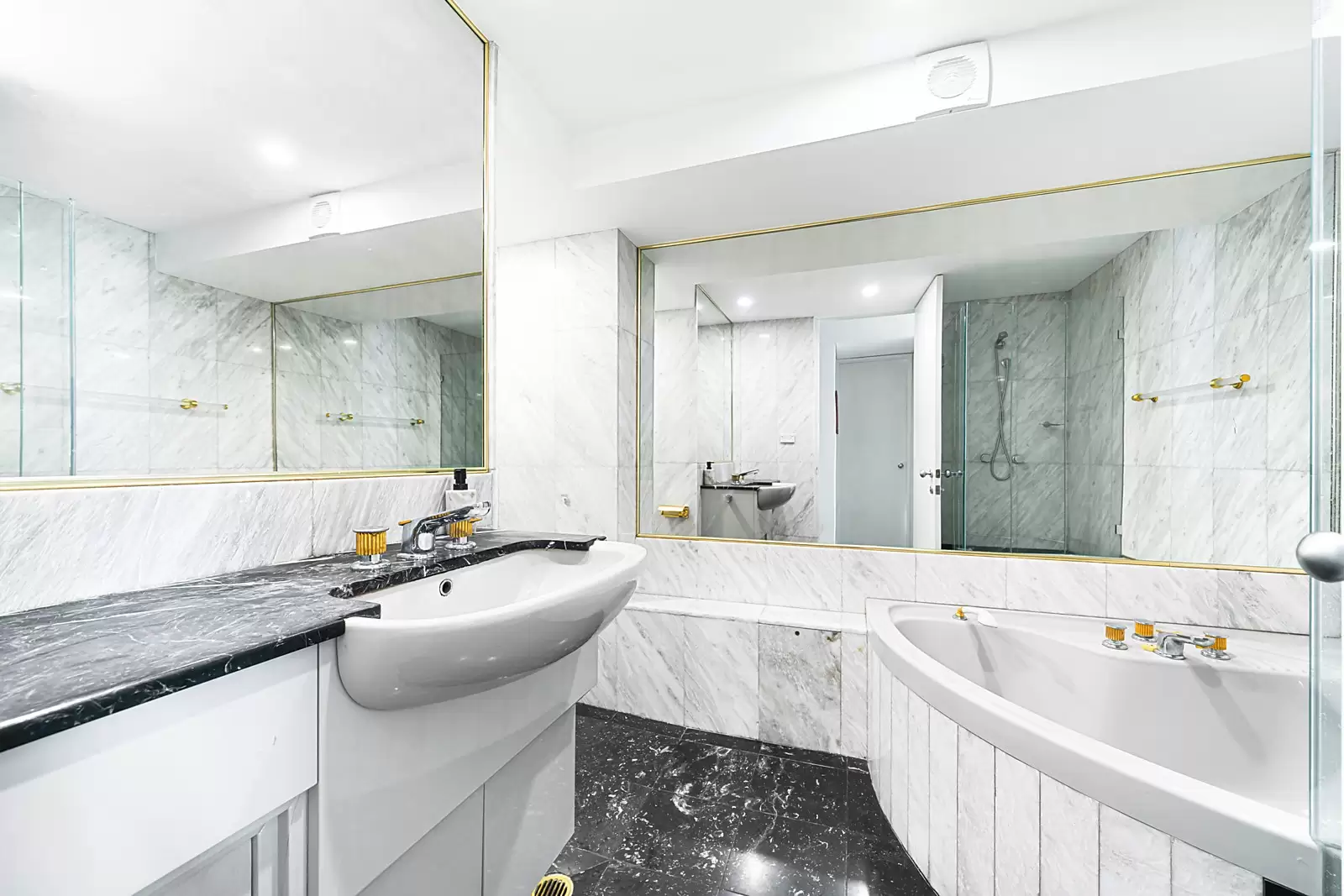 13/63 Darling Point Road, Darling Point Sold by Sydney Sotheby's International Realty - image 9