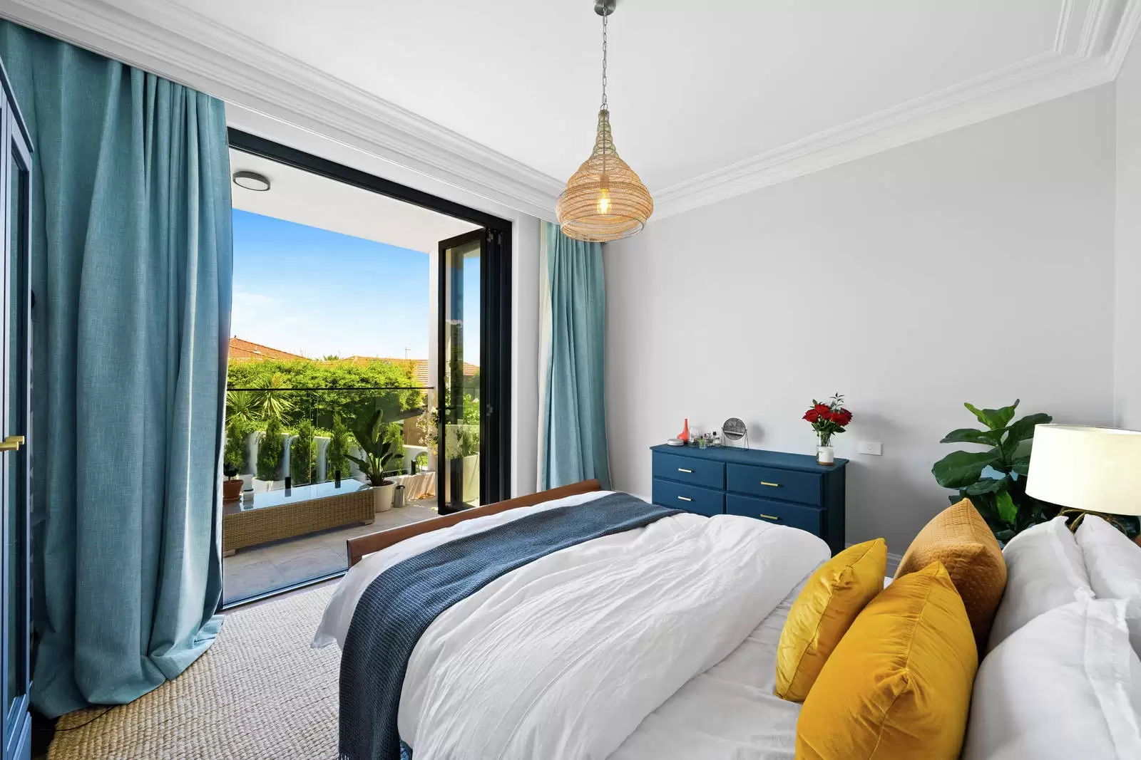 2 Village Lower Road, Vaucluse Leased by Sydney Sotheby's International Realty - image 18