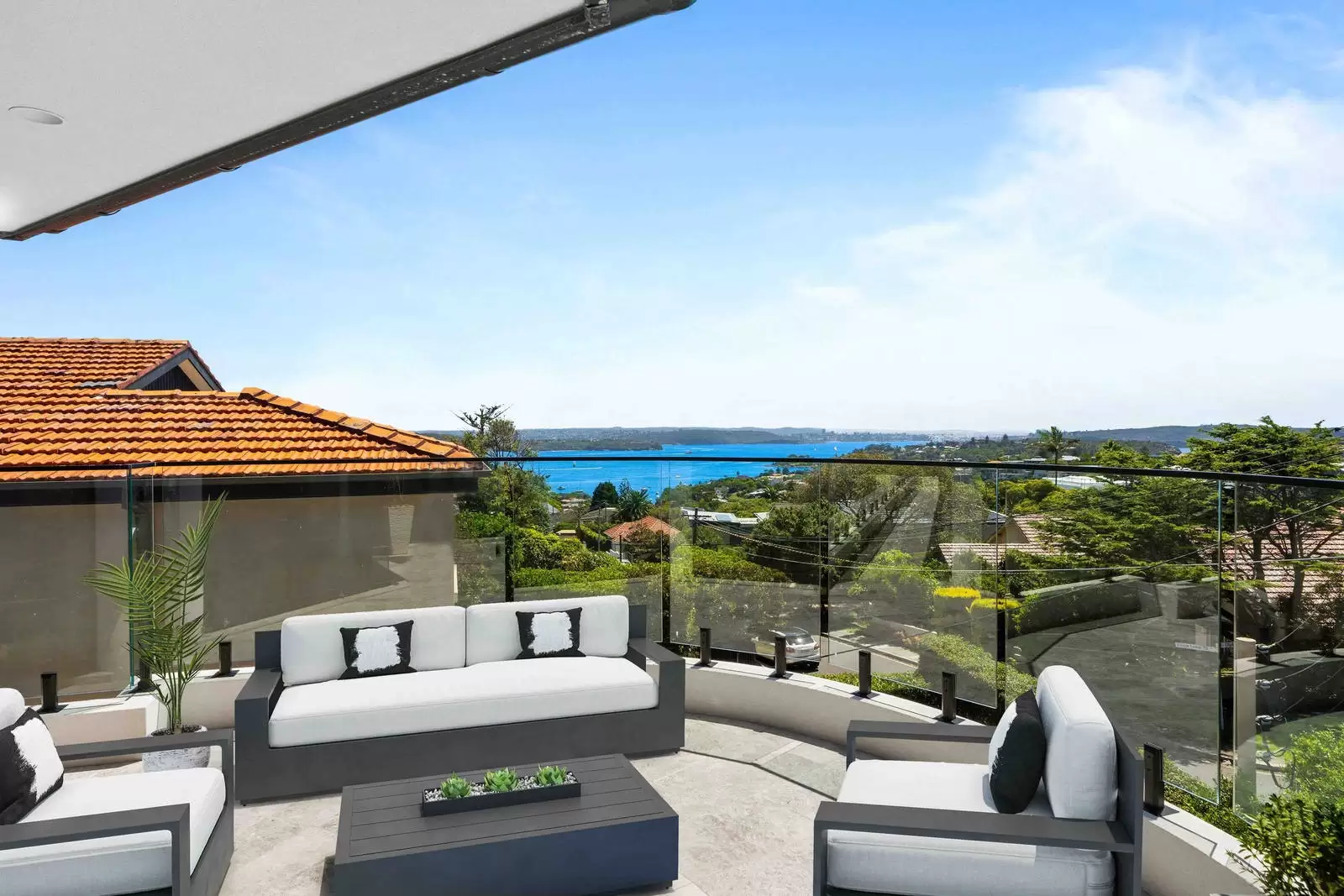 2 Village Lower Road, Vaucluse Leased by Sydney Sotheby's International Realty - image 3