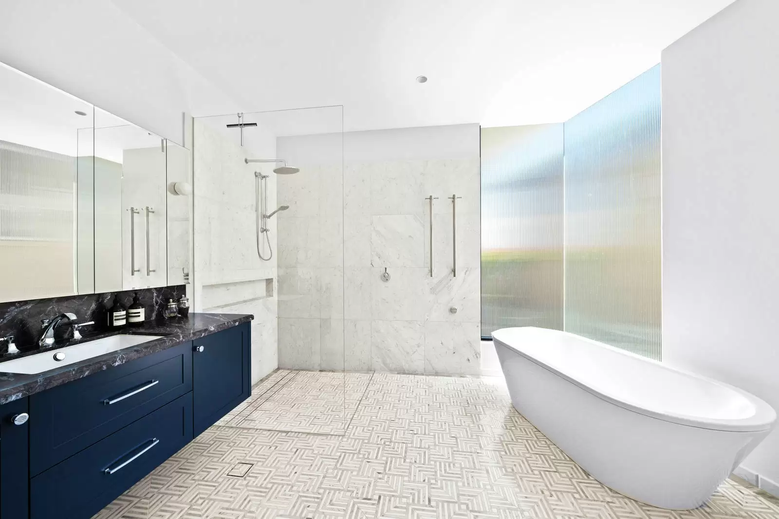 2 Village Lower Road, Vaucluse Leased by Sydney Sotheby's International Realty - image 15