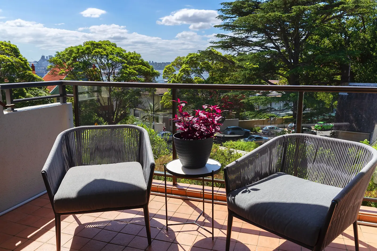 2/51 Darling Point Road, Darling Point Sold by Sydney Sotheby's International Realty - image 2
