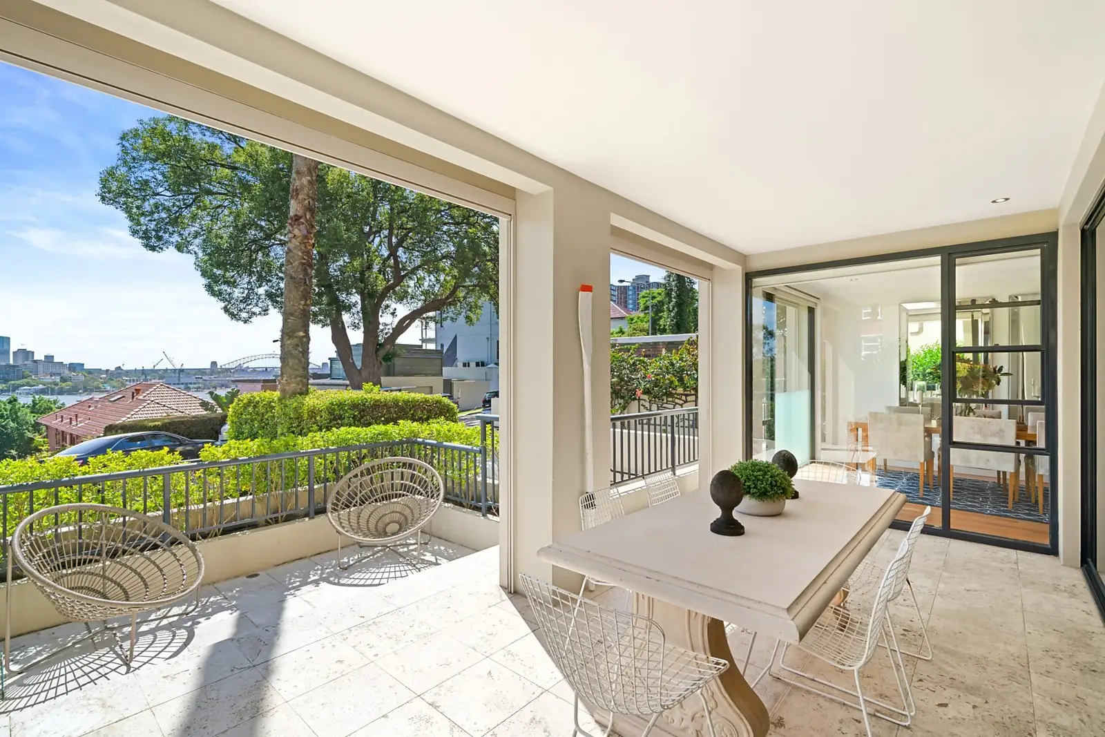 1/5 Goomerah Crescent, Darling Point Sold by Sydney Sotheby's International Realty - image 2