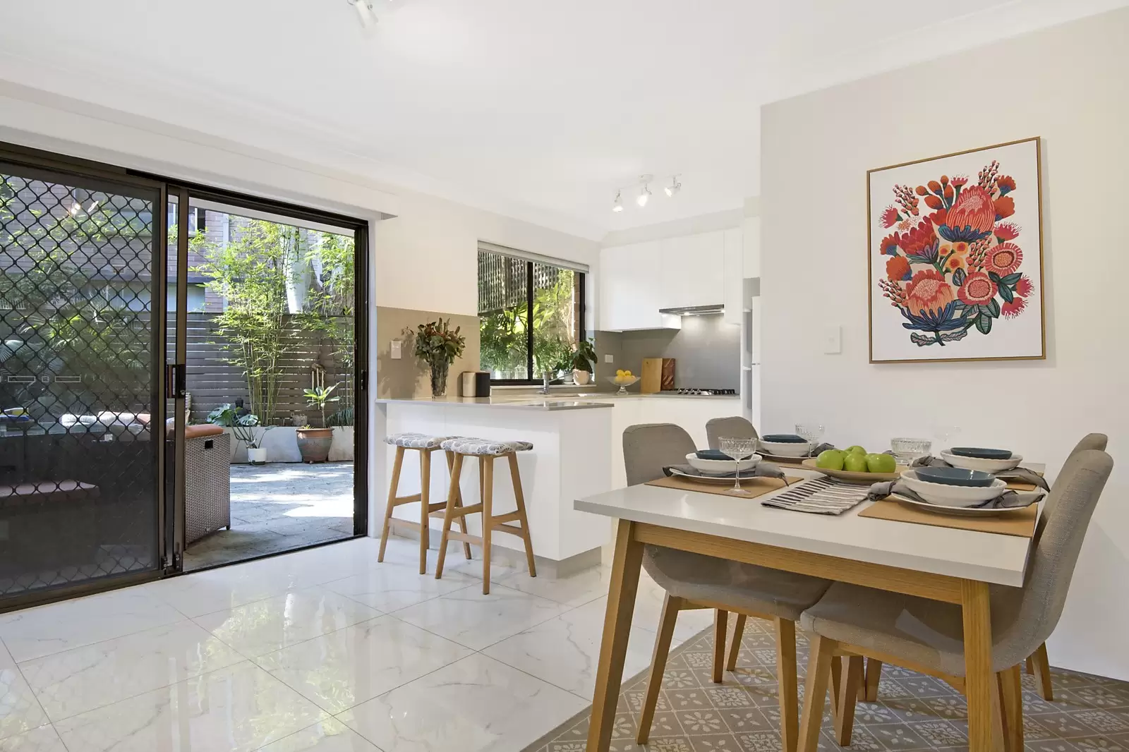 8/23-25 Cook Street (Entry Via Sheehy Street), Glebe Sold by Sydney Sotheby's International Realty - image 4