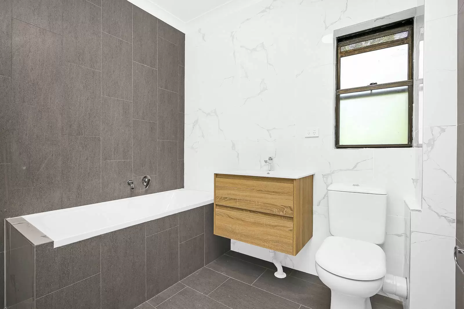 7/3 Cox Avenue, Bondi Beach Leased by Sydney Sotheby's International Realty - image 4