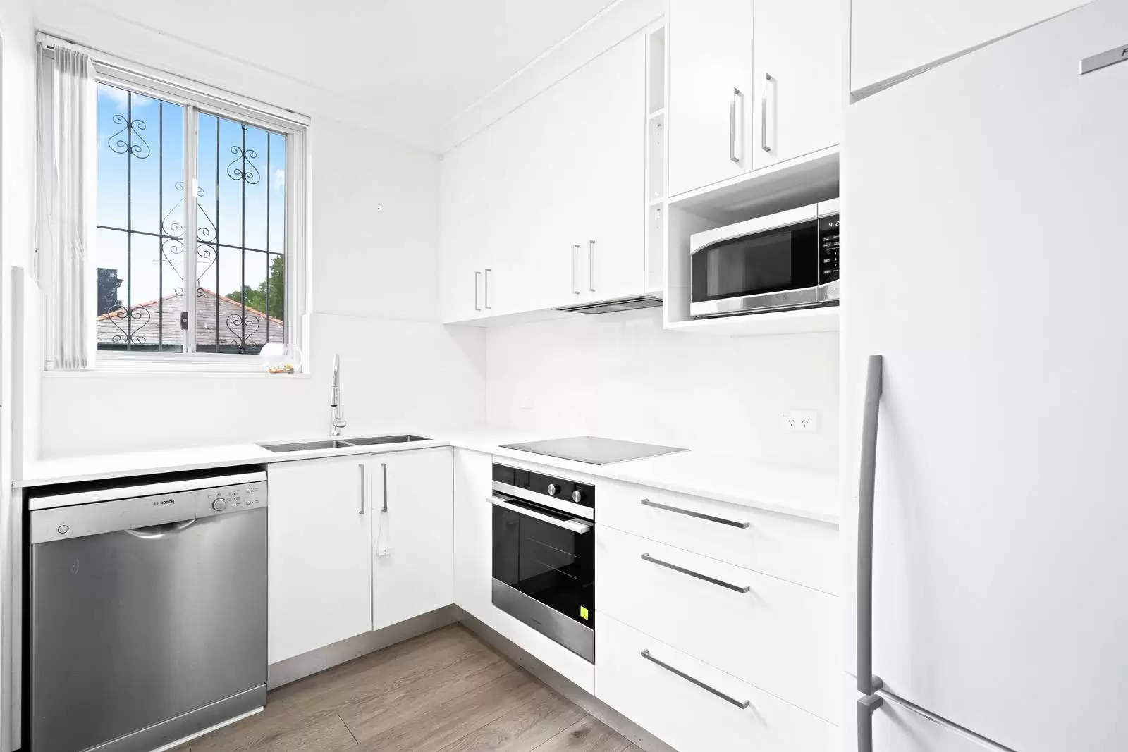 3/22 New Street, Bondi Leased by Sydney Sotheby's International Realty - image 3