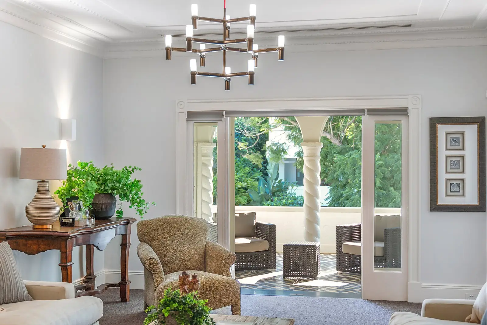 6/17 Sutherland Crescent, Darling Point Sold by Sydney Sotheby's International Realty - image 1