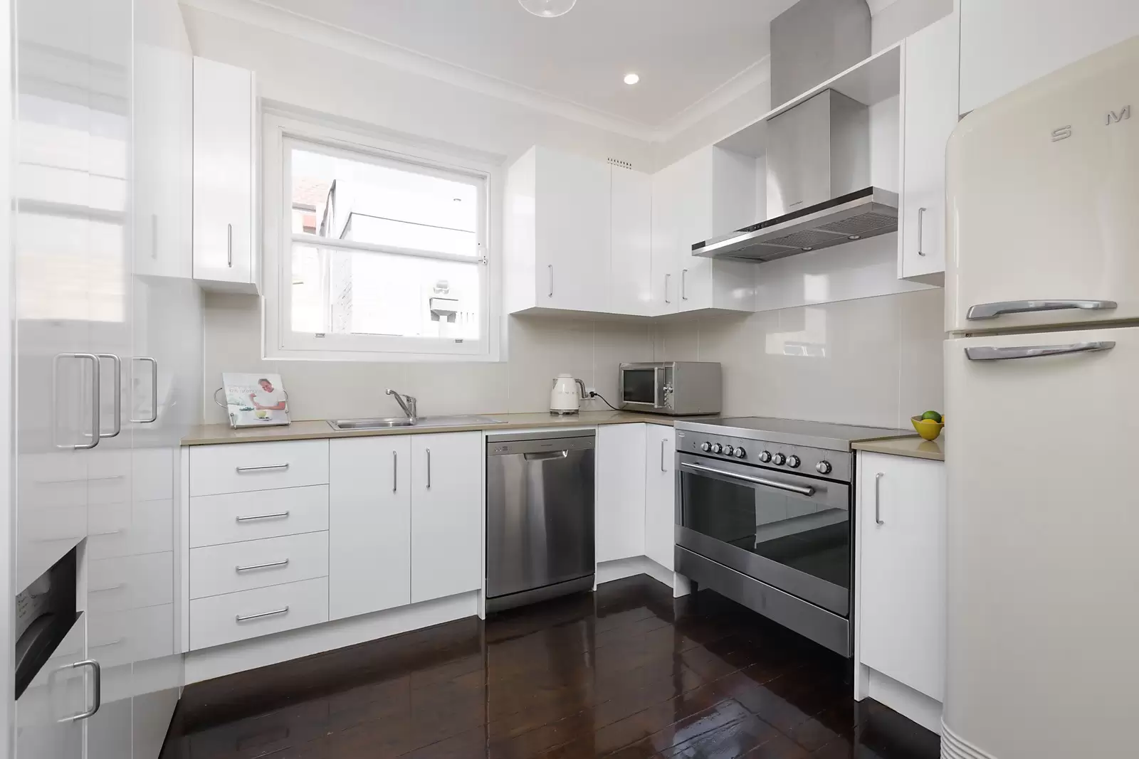 11/166 New South Head Road, Edgecliff Sold by Sydney Sotheby's International Realty - image 9