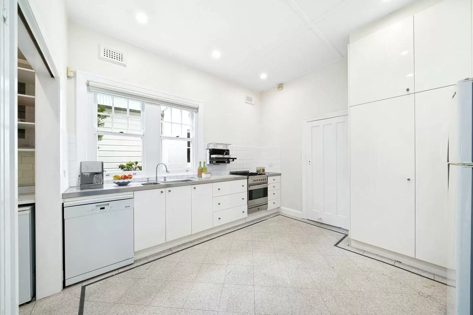 2 Gilliver Avenue, Vaucluse Leased by Sydney Sotheby's International Realty - image 5