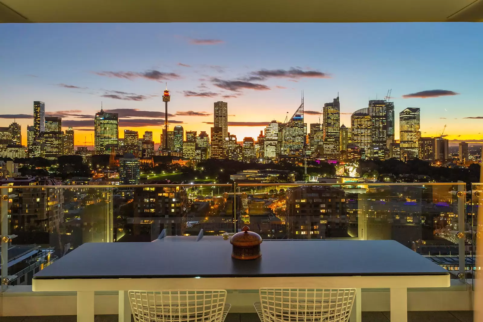 1401/81 Macleay Street, Potts Point Sold by Sydney Sotheby's International Realty - image 3