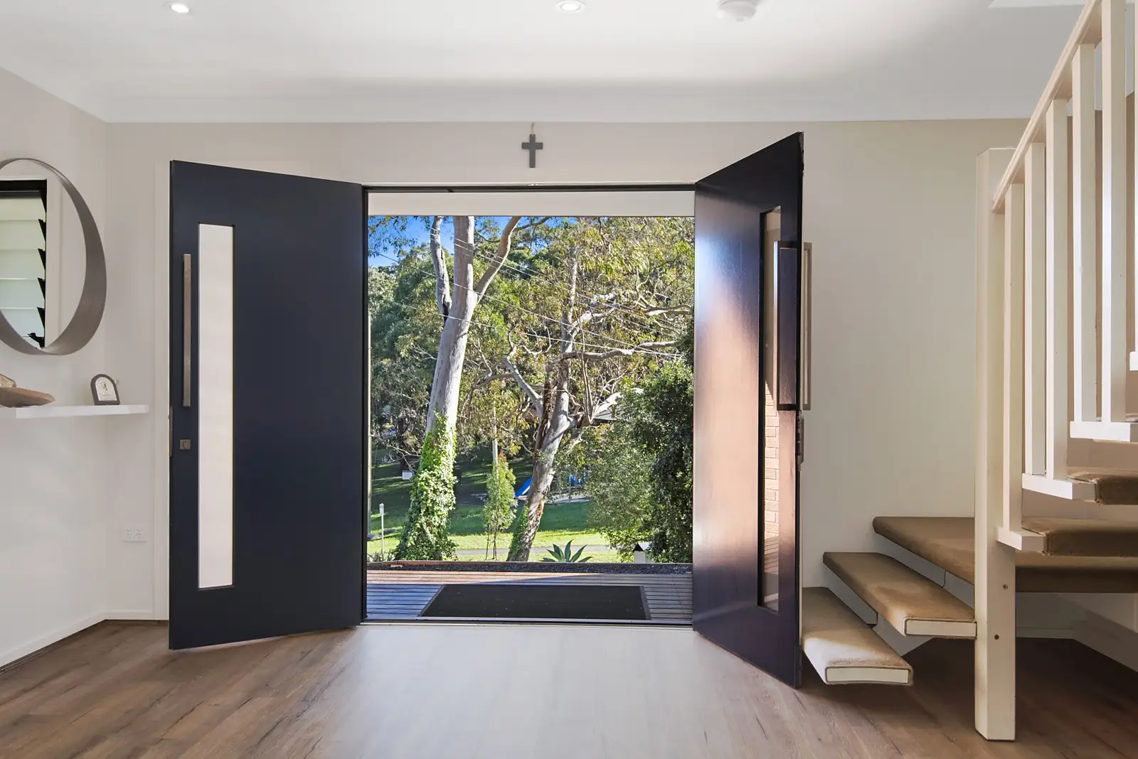 1063 Forest Road, Lugarno Sold by Sydney Sotheby's International Realty - image 2