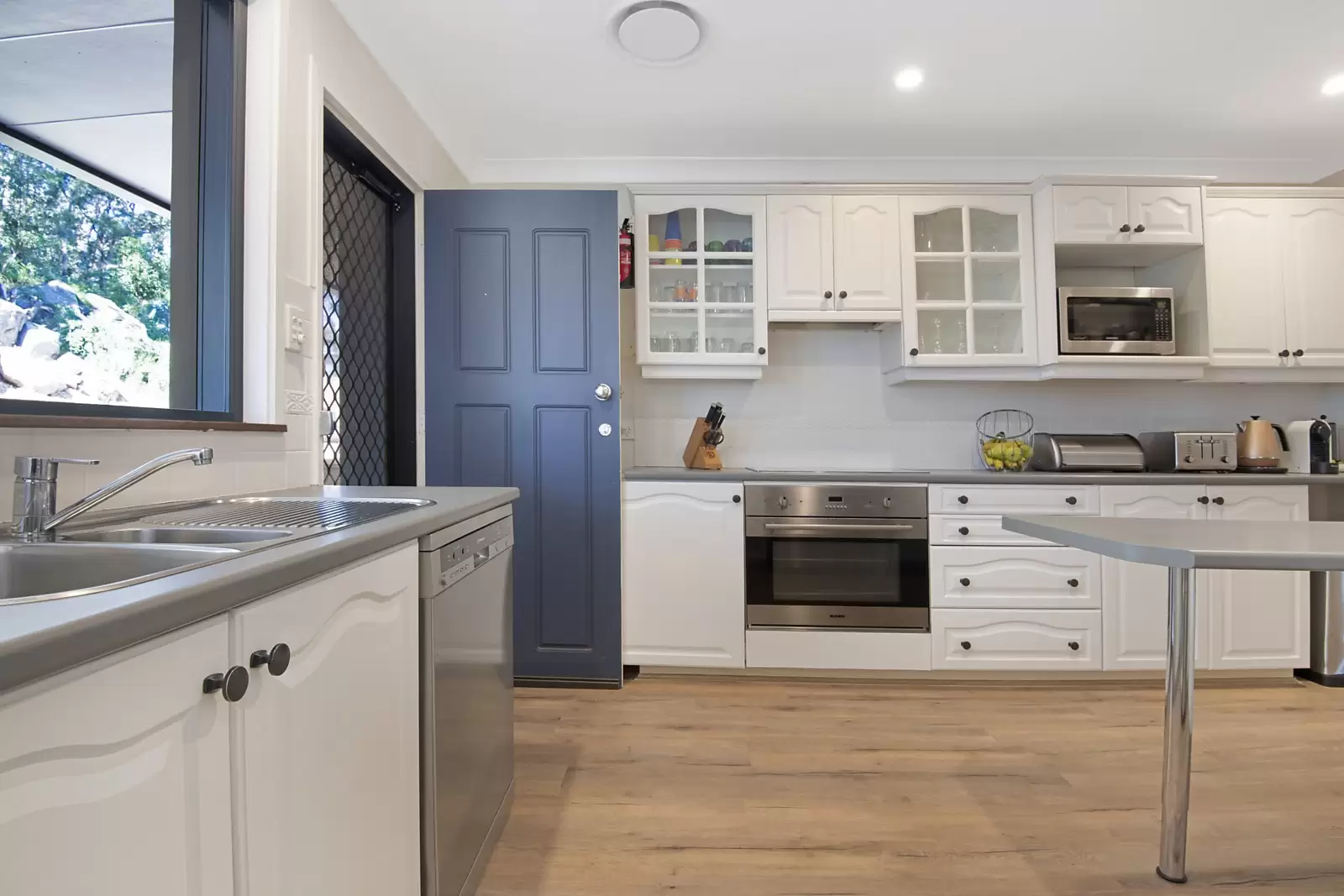 1063 Forest Road, Lugarno Sold by Sydney Sotheby's International Realty - image 6