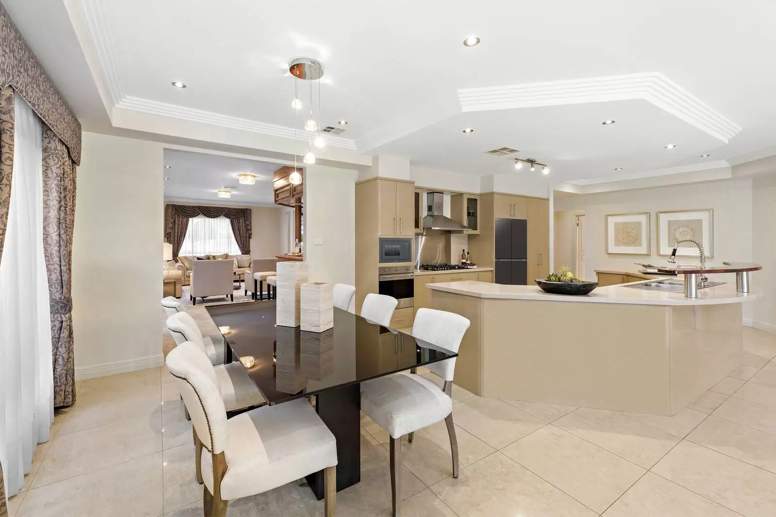8 Kentridge Place, Bella Vista Sold by Sydney Sotheby's International Realty - image 3
