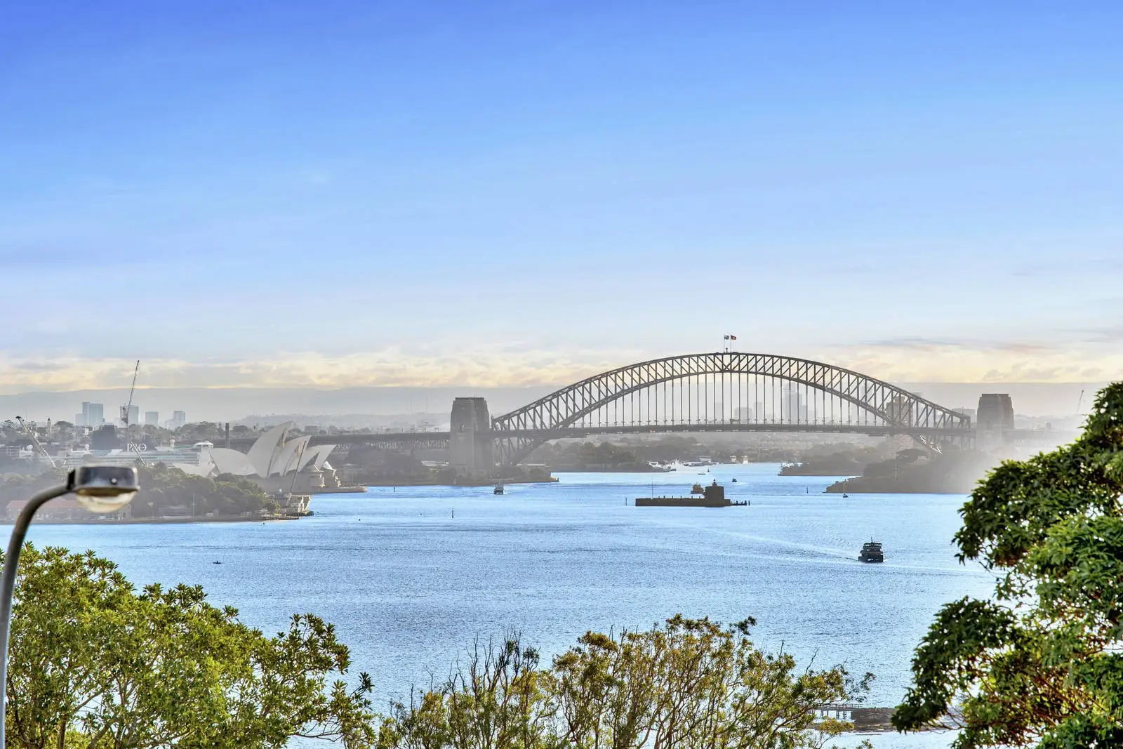 23 New South Head Road, Vaucluse Leased by Sydney Sotheby's International Realty - image 1
