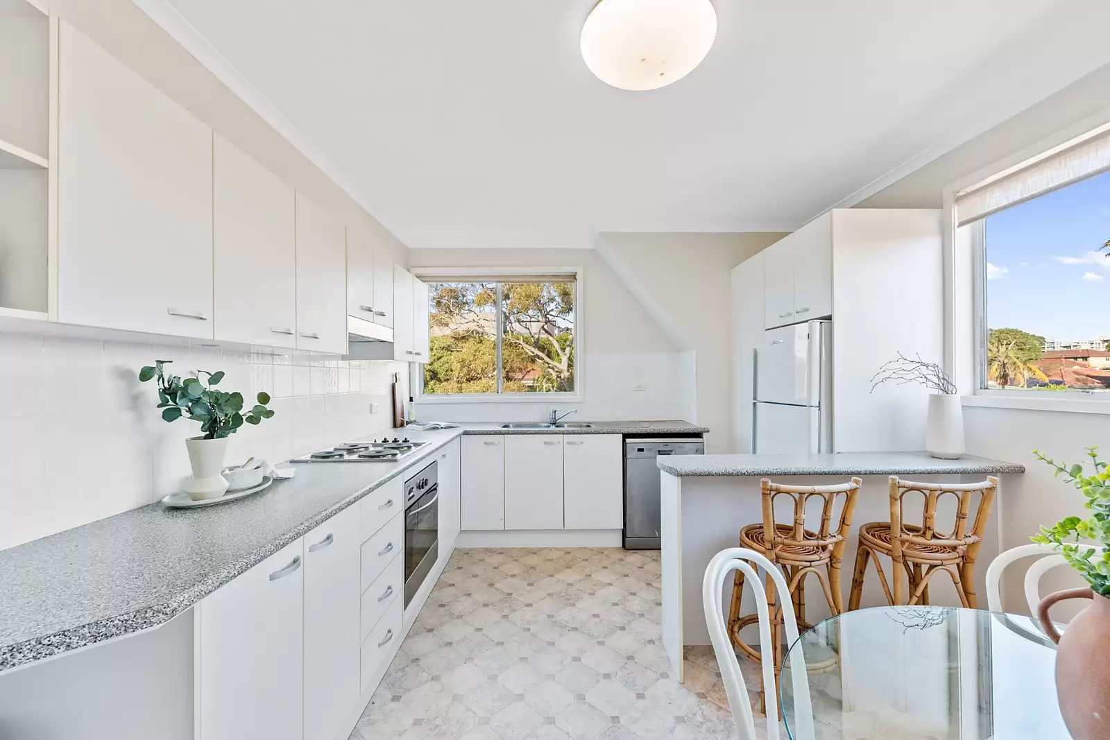35 Mooramie Avenue, Kensington Sold by Sydney Sotheby's International Realty - image 8
