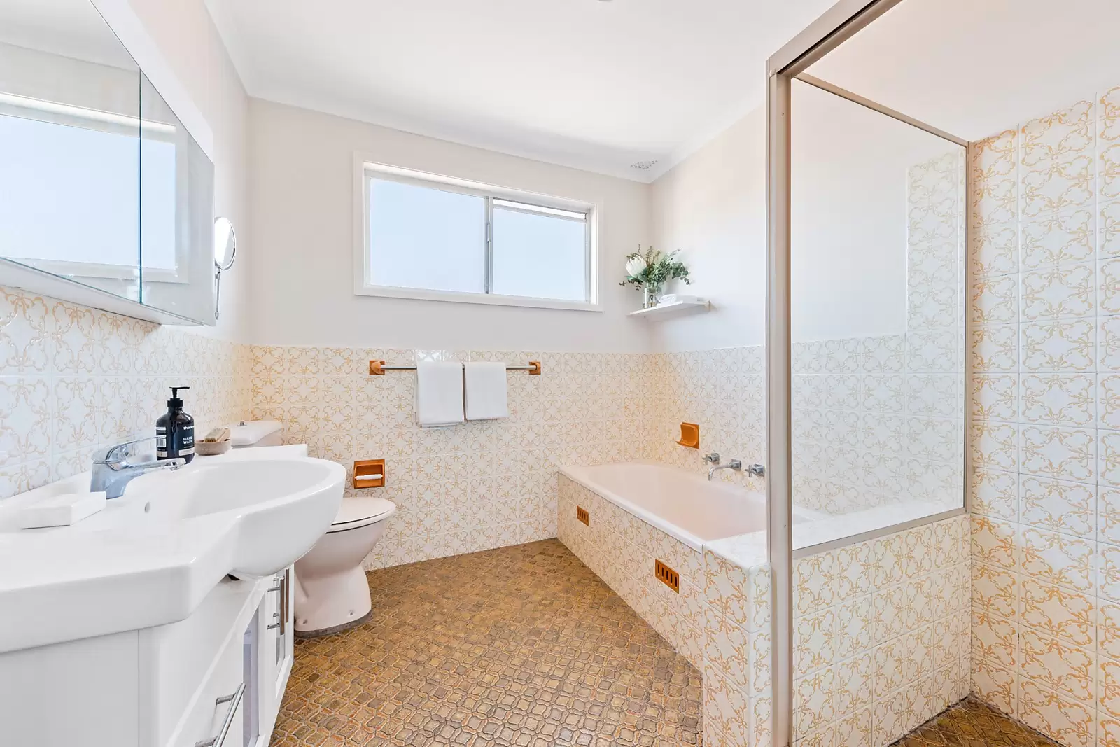 35 Mooramie Avenue, Kensington Sold by Sydney Sotheby's International Realty - image 9
