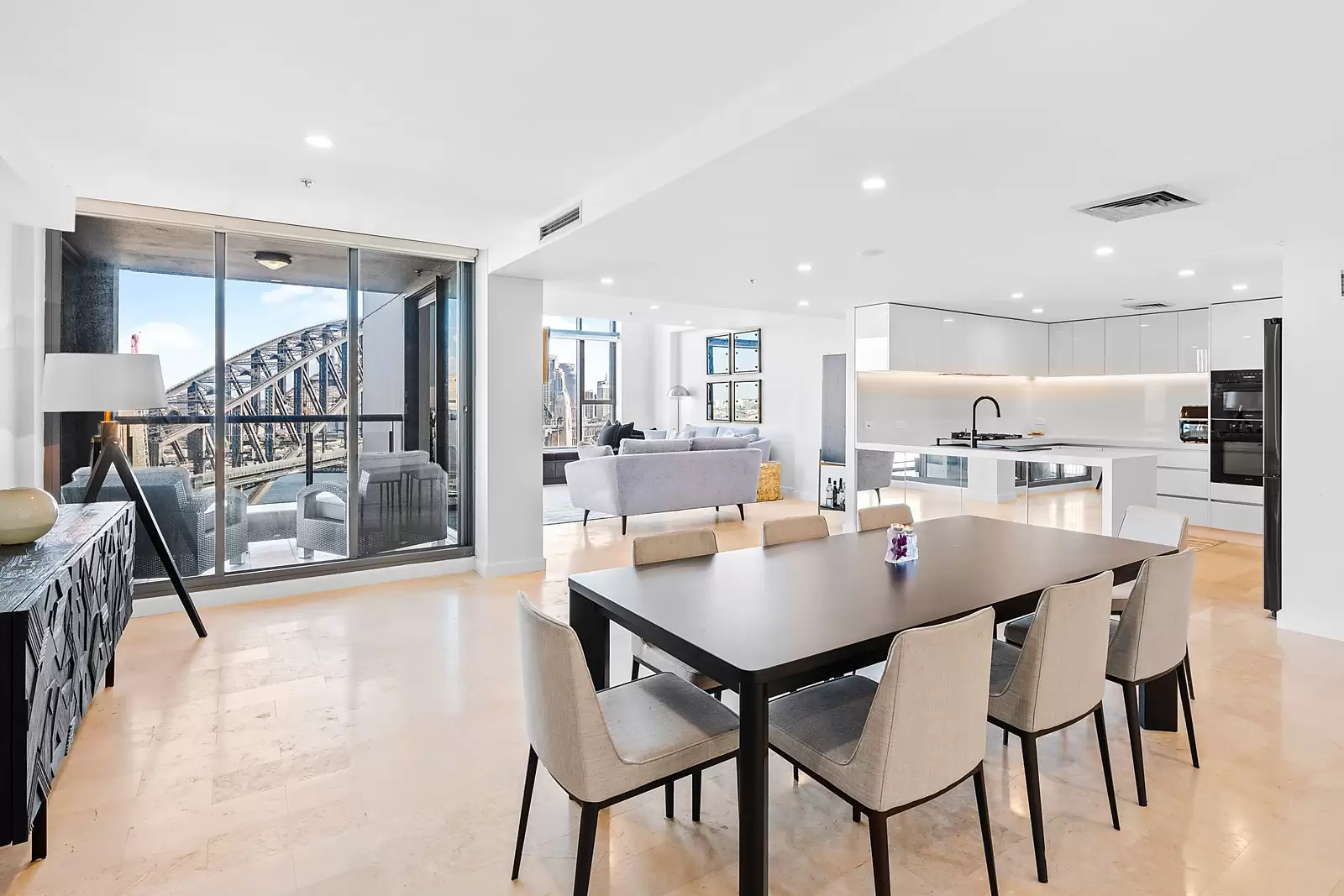 1906/2 Dind Street, Milsons Point Sold by Sydney Sotheby's International Realty - image 6