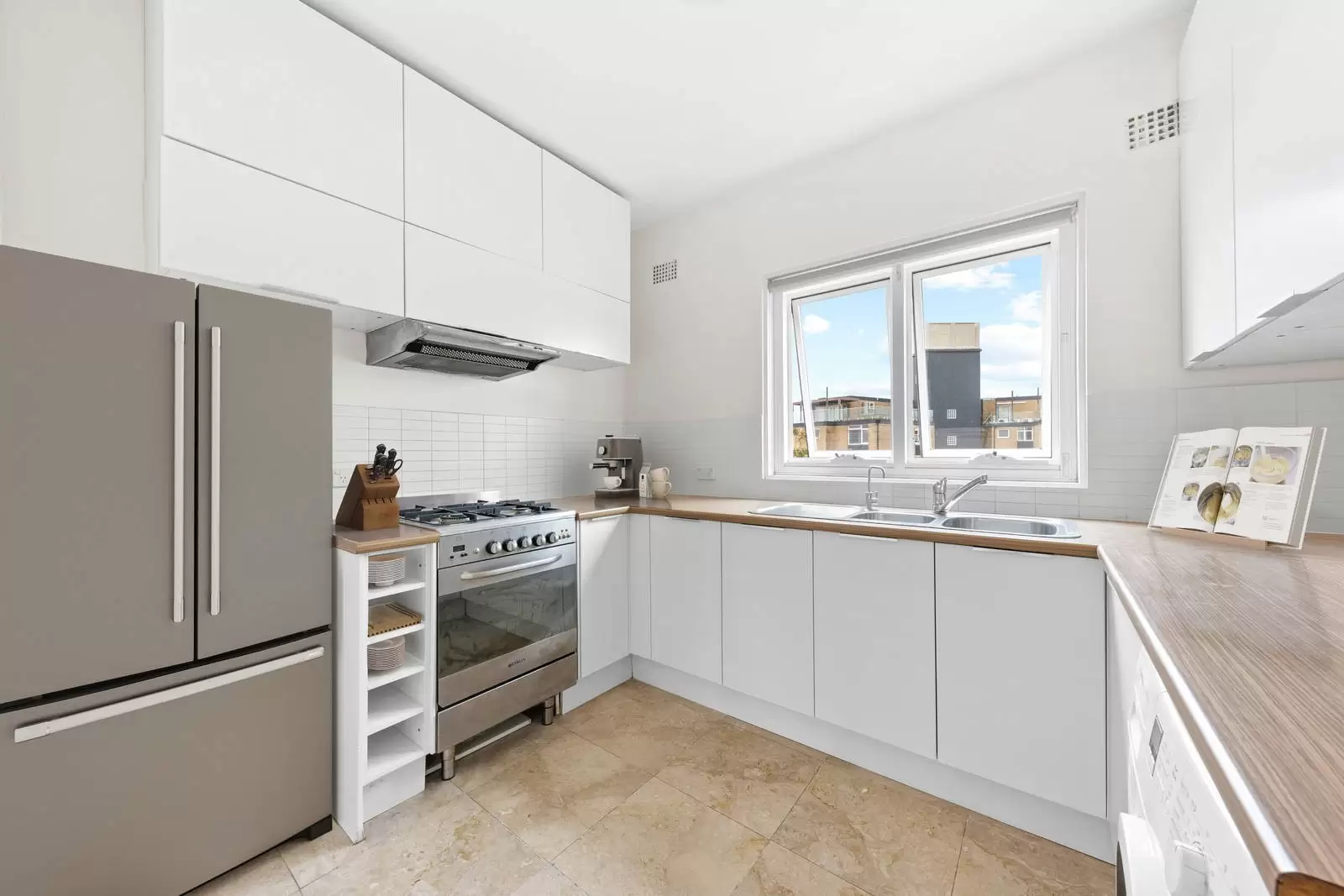 42/20 Edward Street, Bondi Leased by Sydney Sotheby's International Realty - image 3