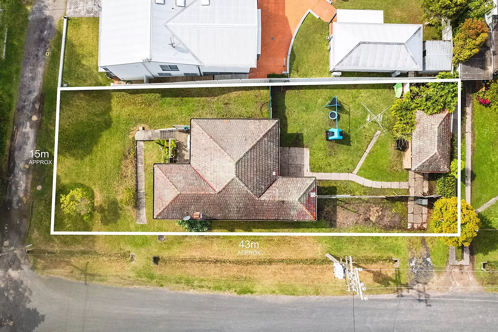 80 Tuggerah Parade, The Entrance Sold by Sydney Sotheby's International Realty - image 8