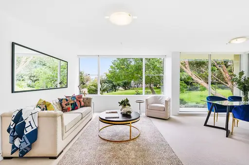 1C/3 Darling Point Road, Darling Point Sold by Sydney Sotheby's International Realty