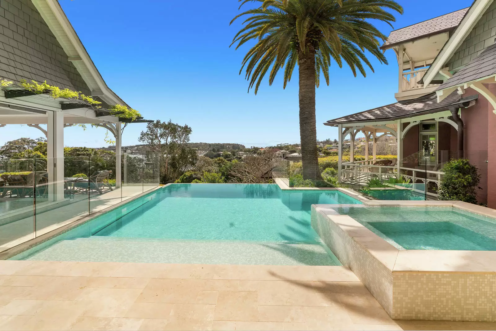 40 Fitzwilliam Road, Vaucluse Leased by Sydney Sotheby's International Realty - image 1