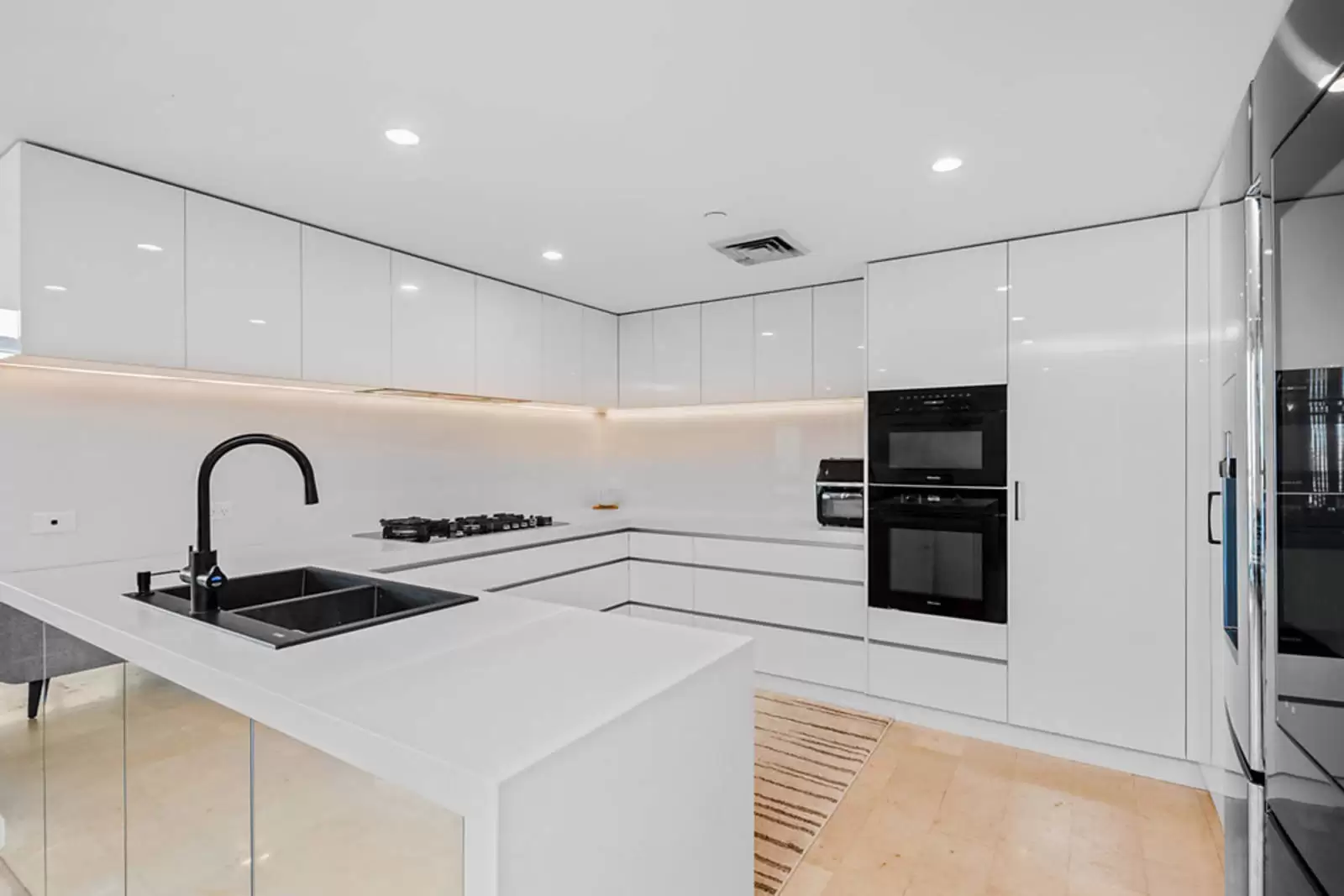 1906/2 Dind Street, Milsons Point Leased by Sydney Sotheby's International Realty - image 9