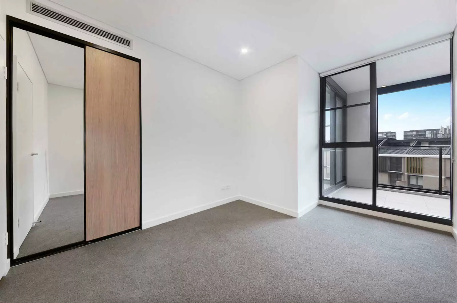 2314/6 Kingsborough Road, Zetland Leased by Sydney Sotheby's International Realty - image 3