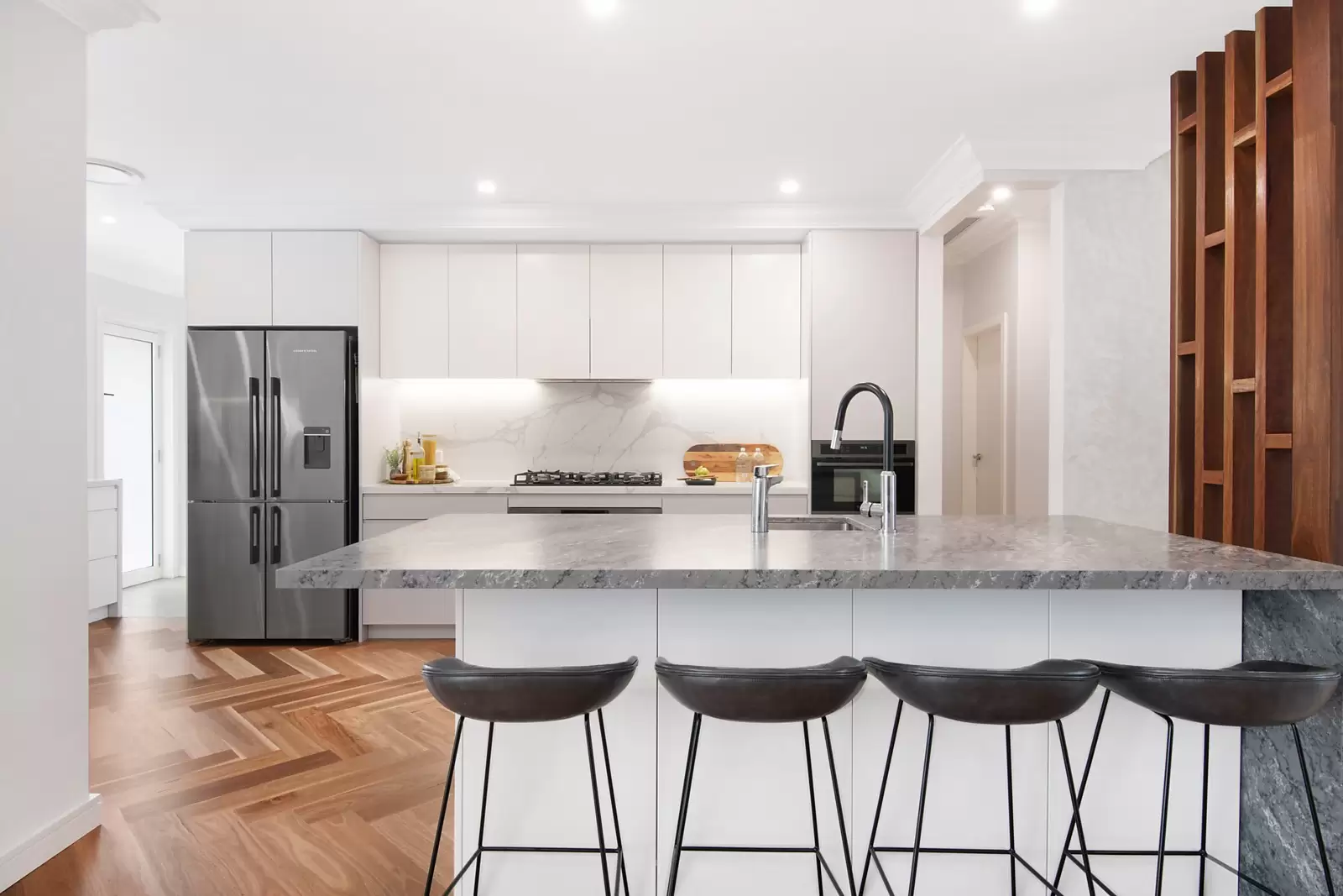 94 Francis Avenue, Brighton-le-sands Sold by Sydney Sotheby's International Realty - image 4