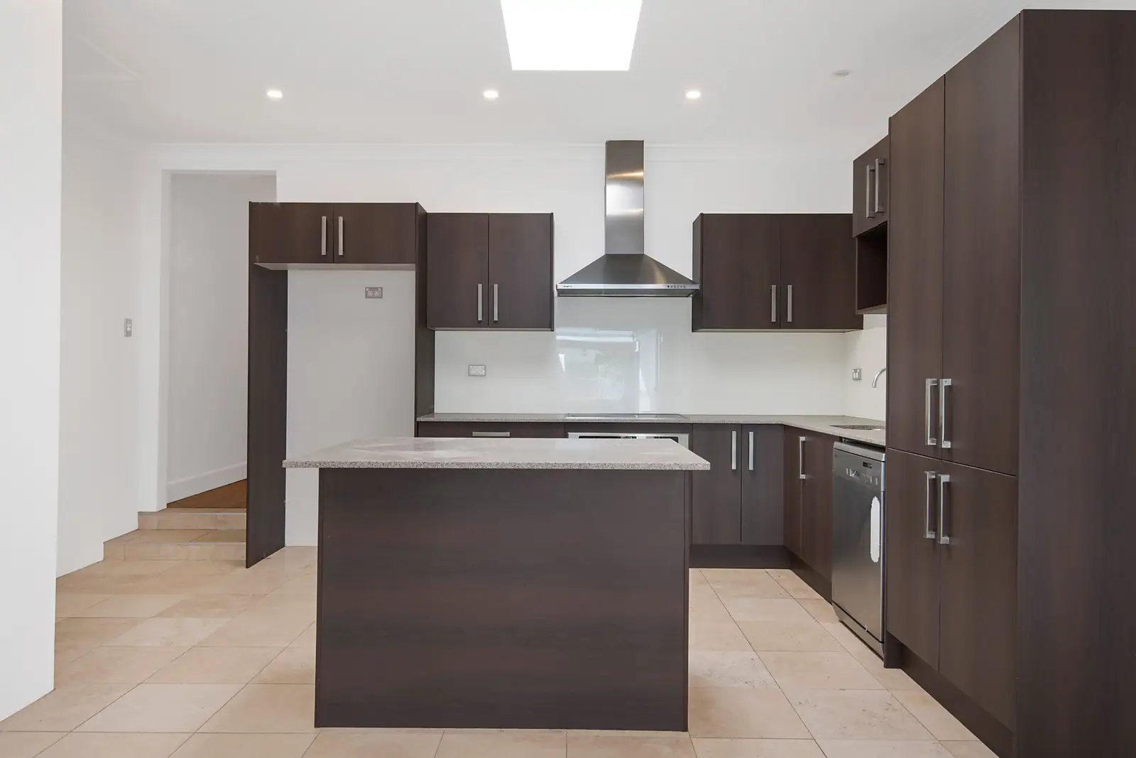 199 Bay Street, Brighton-le-sands Sold by Sydney Sotheby's International Realty - image 2