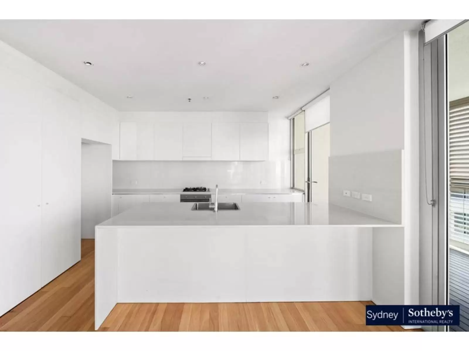 E308/310-330 Oxford Street, Bondi Junction Leased by Sydney Sotheby's International Realty - image 2