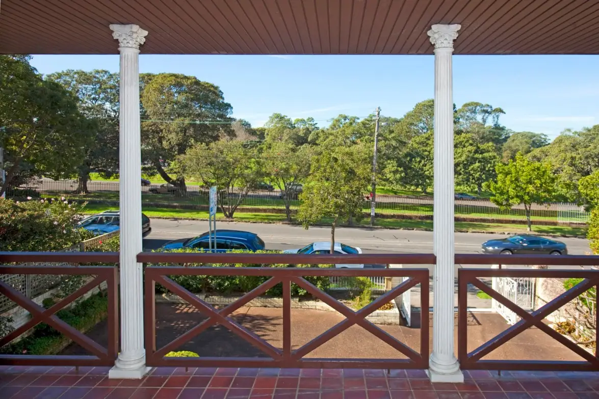 6 Lang Road, Centennial Park Sold by Sydney Sotheby's International Realty - image 2