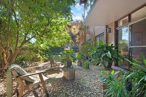 34/213-221 Bridge Road, Glebe Sold by Sydney Sotheby's International Realty